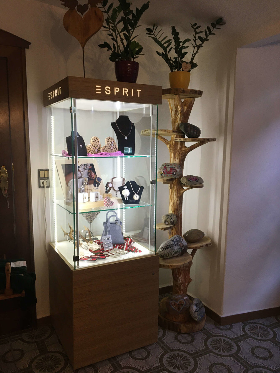 Accessoires von Nähen mit Liebe Änderungsschneiderei & Trachtenboutique