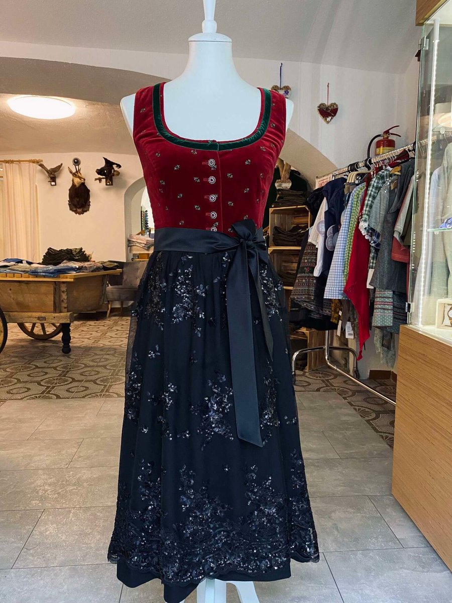 Dirndl von Nähen mit Liebe Änderungsschneiderei & Trachtenboutique